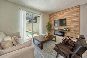 4926 - Modern Home w Splash Pool
